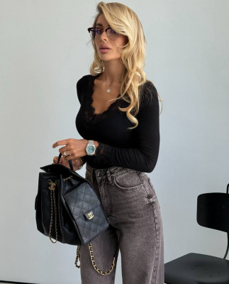 124 Лонгслів з мереживом